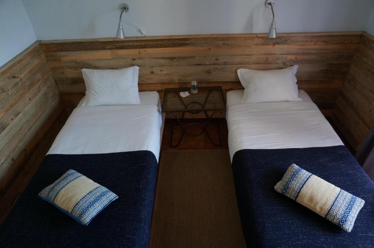 Cato Bed and Breakfast Carrapateira Exteriör bild